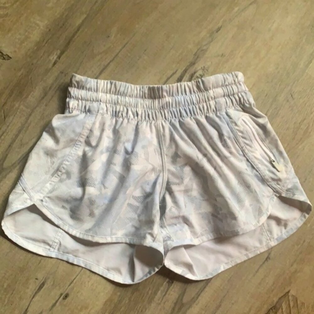 Lululemon running shorts Sz4